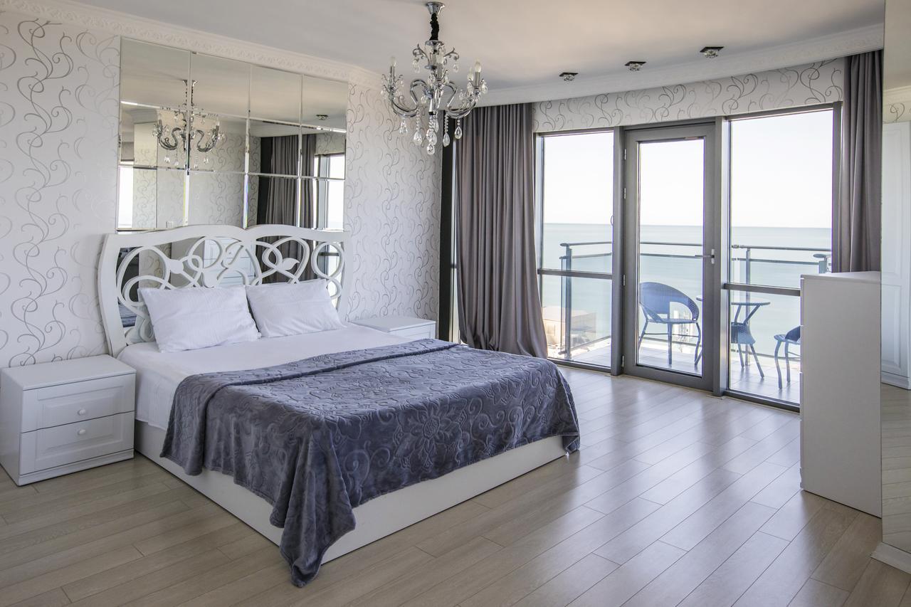 Tina'S Apartments With Panoramic Sea View Batumi Ngoại thất bức ảnh